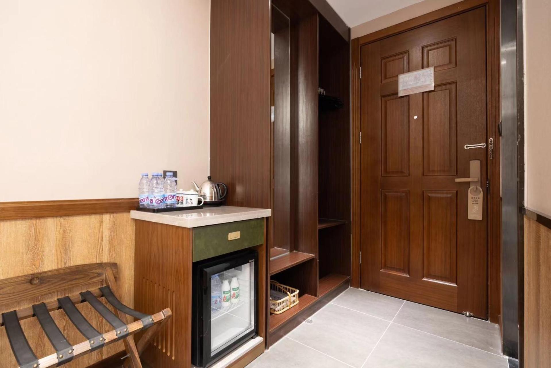 Nost Algia Hotel Near Beijing Panjiayuan Antique Market- Beijing Happy Valley, Cbd, China Zun And Sanlitun, Tian'Anmen Square, Free Ice Cream, Mineral Water, Coffee, Snacks And Laundry Service, Free Gymnastic, English Communication Well Luaran gambar